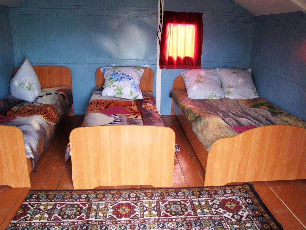 Baza Otdykha Pervaya Expeditsiya Hotel Khuzhir Room photo